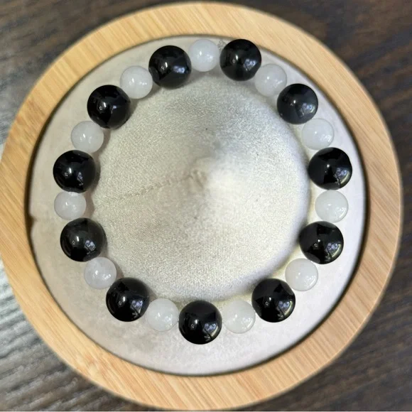 Adult Black and White Bade Beaded Bracelet Stretchy - Picture 2 of 4